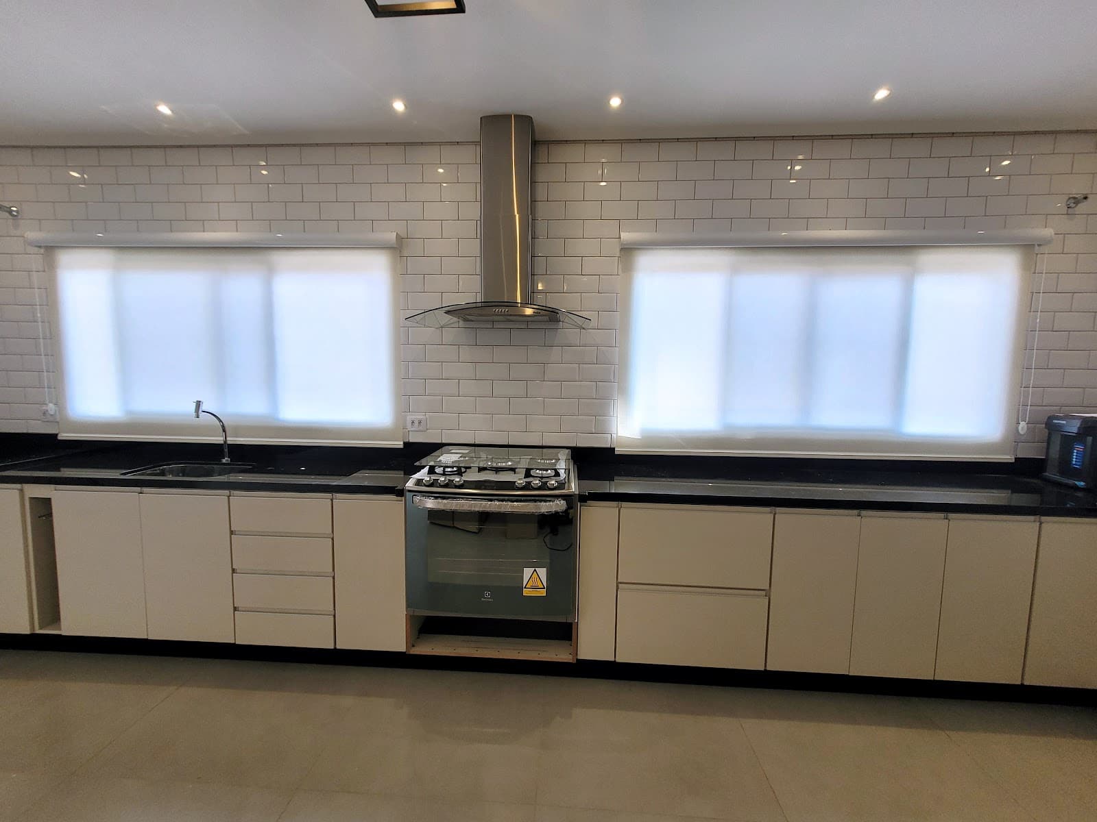 Deluxe Cortinas e Persianas - foto 8
