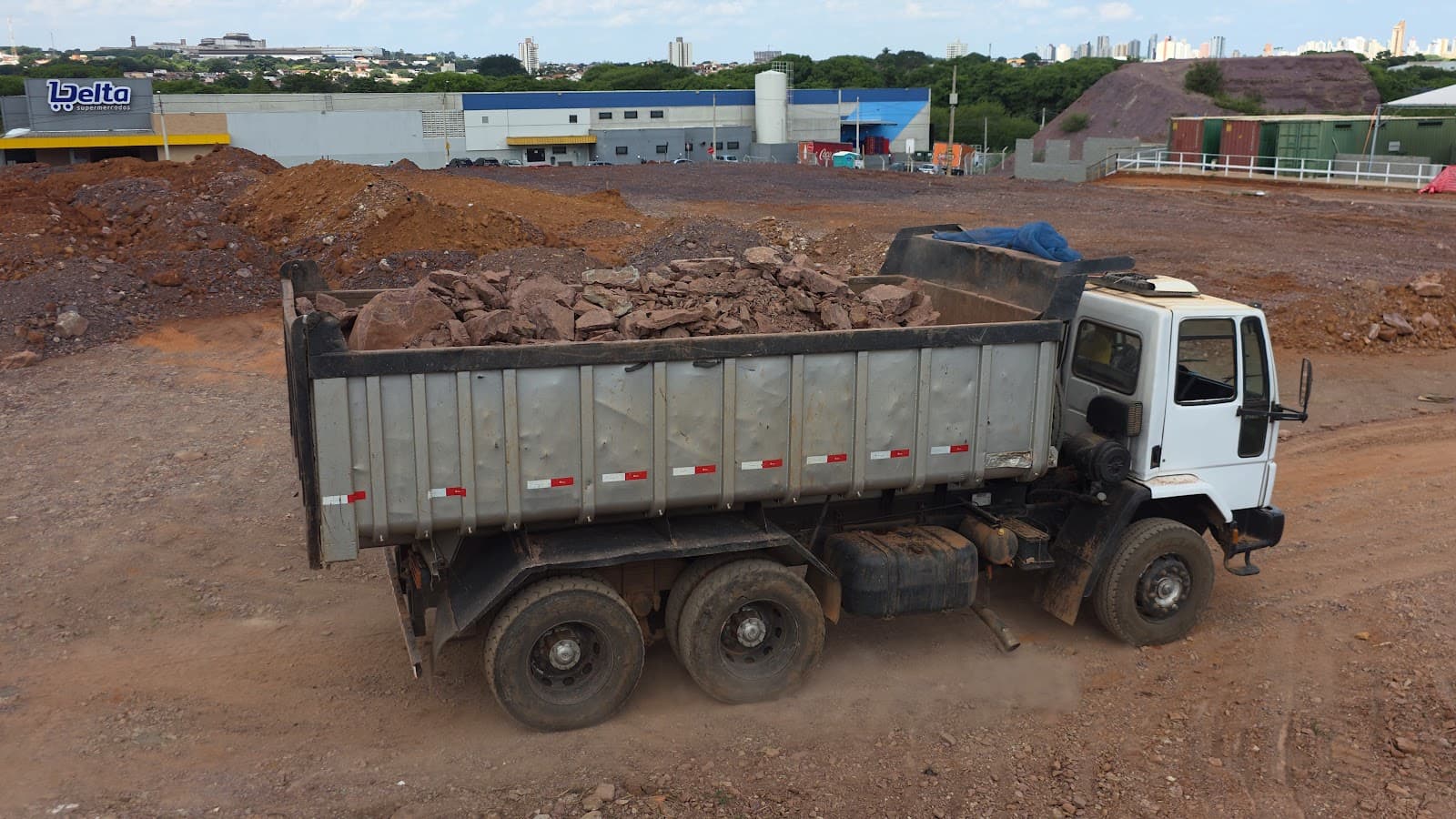 Setten Terraplenagem e Locação de Maquinas - foto 9
