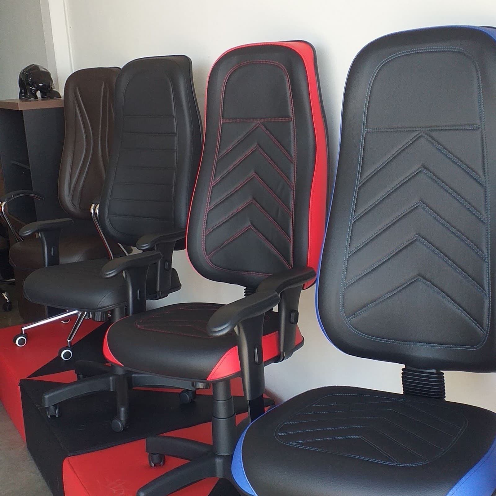 ATAFLEX Representação & Vendas Cadeiras para Escritório - Persianas - Cortinas - foto 8