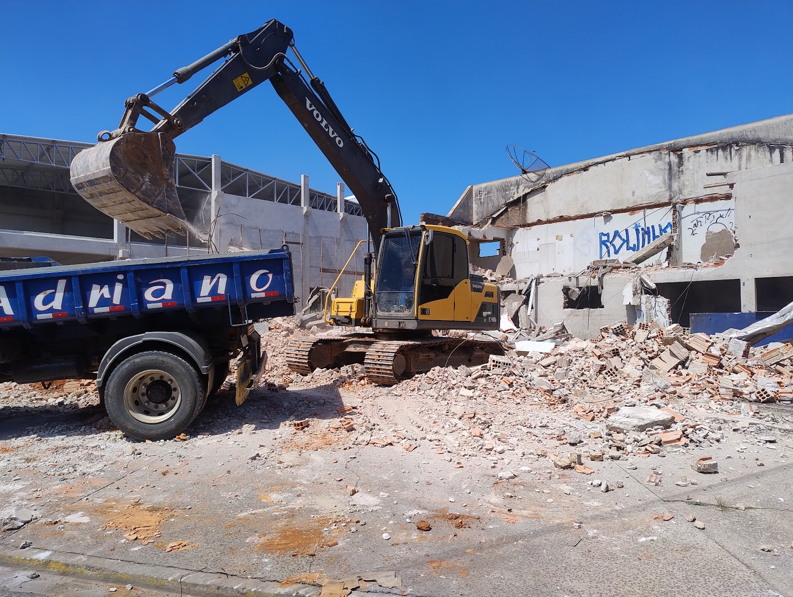 Adriano Areia E Pedra - foto 2