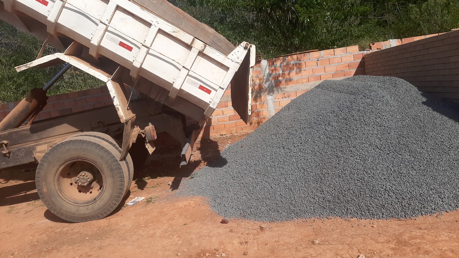 James terraplanagem - foto 8